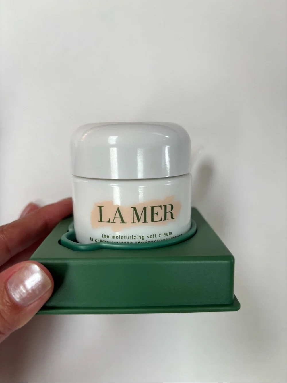 La Mer Moisturizing Soft Cream — Green and Peach Packaging